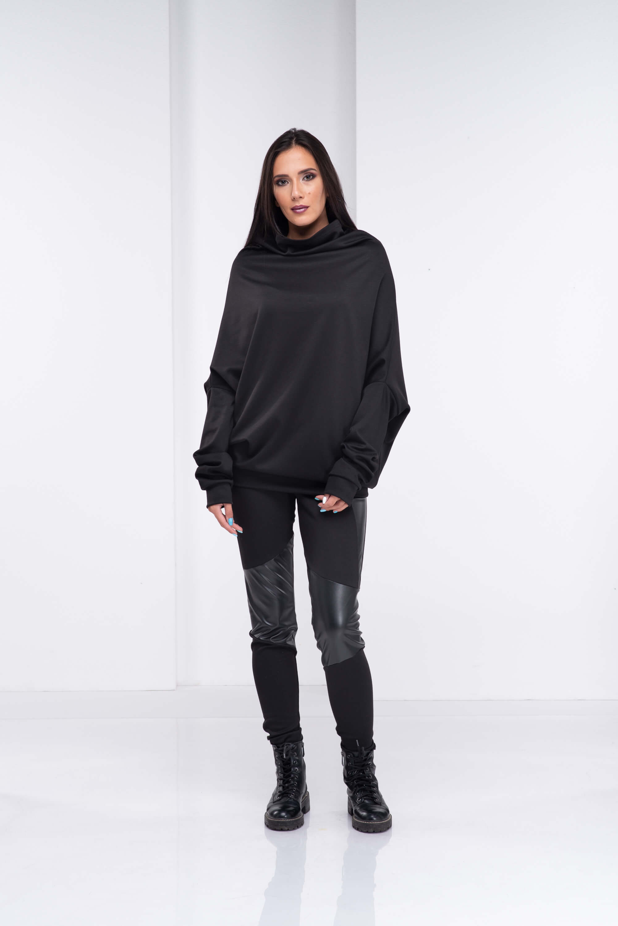 Black loose turtleneck outlet sweater